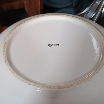 LOT 168: Vintage Veggie Nesting Bowls, Cutco Kitchen Utensils, Wooden Dixie Cup Dispenser & More