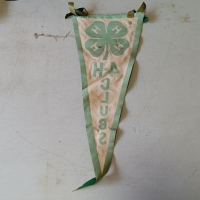 LOT 183: First Aid Book 1973, Vintage 4-H Pennant, The Red Badge of Courage 1962 & More