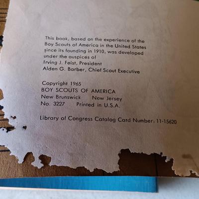 LOT 183: First Aid Book 1973, Vintage 4-H Pennant, The Red Badge of Courage 1962 & More