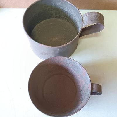 LOT 183: First Aid Book 1973, Vintage 4-H Pennant, The Red Badge of Courage 1962 & More