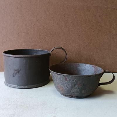 LOT 183: First Aid Book 1973, Vintage 4-H Pennant, The Red Badge of Courage 1962 & More