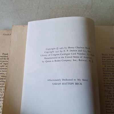 LOT 183: First Aid Book 1973, Vintage 4-H Pennant, The Red Badge of Courage 1962 & More