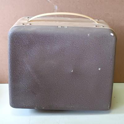 LOT 184: Brownie 8mm Movie Projector, Quik Splice Movie Maker's Workshop, Baia 8mm Movie Editor & More