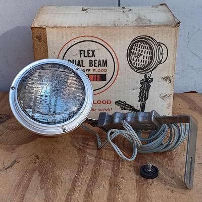 LOT 185: Bell & Howell Autoload Super 8 Projector, Kodascope 8 Model 70 Film Projector, Flex Dual Beam Movie Light & More