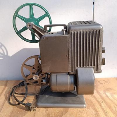 LOT 185: Bell & Howell Autoload Super 8 Projector, Kodascope 8 Model 70 Film Projector, Flex Dual Beam Movie Light & More