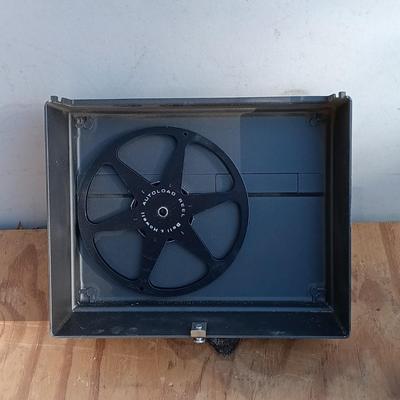 LOT 185: Bell & Howell Autoload Super 8 Projector, Kodascope 8 Model 70 Film Projector, Flex Dual Beam Movie Light & More