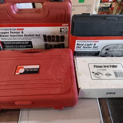 LOT 189: Pitman Arm Puller, Pittsburgh Oxygen Sensor & Diesel Injection Socket Set, Front Wheel Drive Axle Nut Socket & Noid...