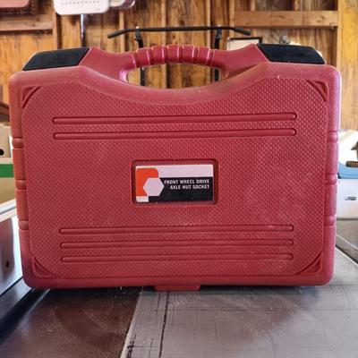 LOT 189: Pitman Arm Puller, Pittsburgh Oxygen Sensor & Diesel Injection Socket Set, Front Wheel Drive Axle Nut Socket & Noid...