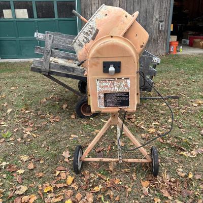 LOT 217: Working Cement Mixer & Utility Cart