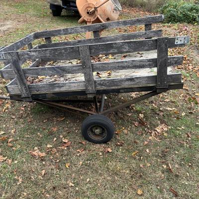 LOT 217: Working Cement Mixer & Utility Cart