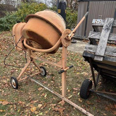 LOT 217: Working Cement Mixer & Utility Cart