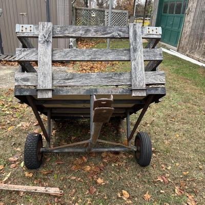 LOT 217: Working Cement Mixer & Utility Cart