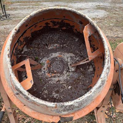 LOT 217: Working Cement Mixer & Utility Cart