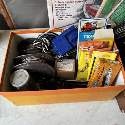 LOT 218: Vintage HO Scale Trains, Bachman Trim-a-Train Christmas Tree Decoration, Accessories and More