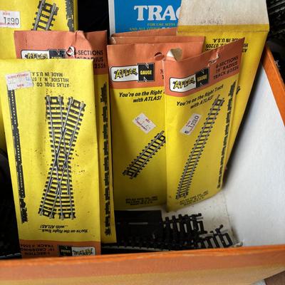 LOT 218: Vintage HO Scale Trains, Bachman Trim-a-Train Christmas Tree Decoration, Accessories and More