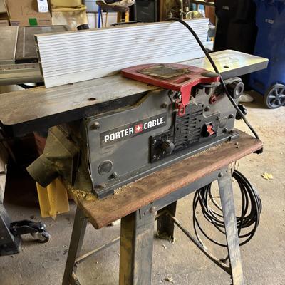 LOT 220: Portage Cable Variable Speed Bench Jointer