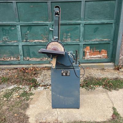 LOT 221: Reliant Free-Standing Belt/Disc Sander