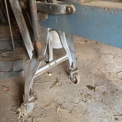 LOT 230: Wells Metal Band Saw