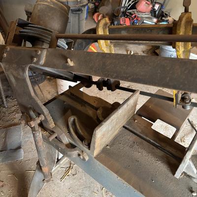 LOT 230: Wells Metal Band Saw