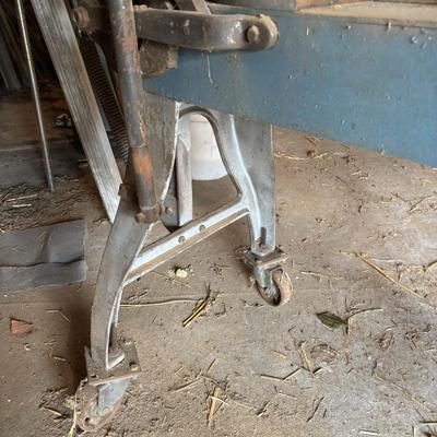 LOT 230: Wells Metal Band Saw