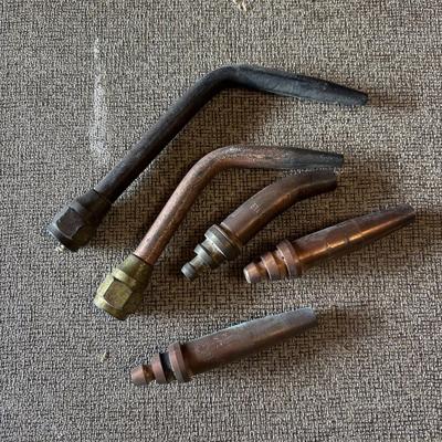 LOT 233: Welding & More Lot: Helmets, Cutting Torch Attachments, Cutting Tips