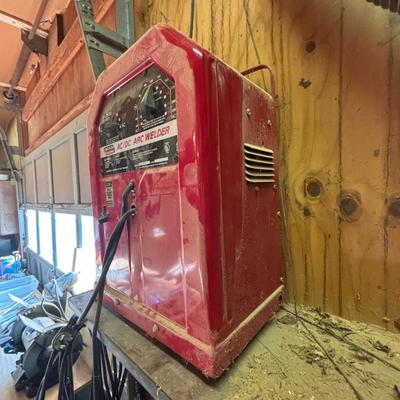 LOT 235: Lincoln Electric Arc Welder