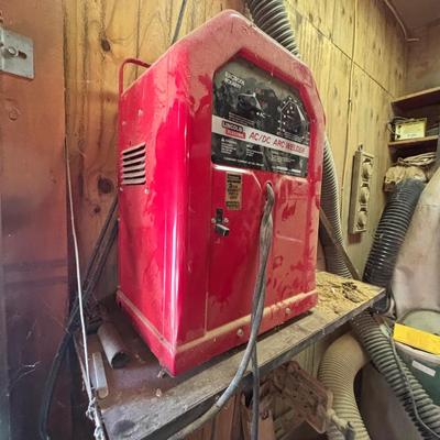 LOT 235: Lincoln Electric Arc Welder