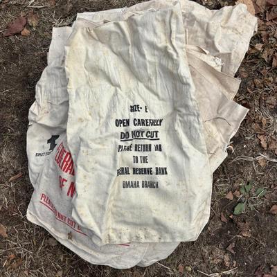 LOT 236: Vintage Canvas Bank Deposit/Coin Bags: US Mint, Federal Reserve Bank, first Fidelity Bank, Hamilton Bank