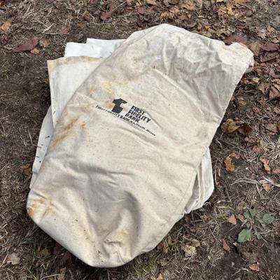 LOT 236: Vintage Canvas Bank Deposit/Coin Bags: US Mint, Federal Reserve Bank, first Fidelity Bank, Hamilton Bank