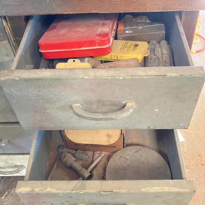 LOT 251: Large Collection of Tap and Die Tools and More