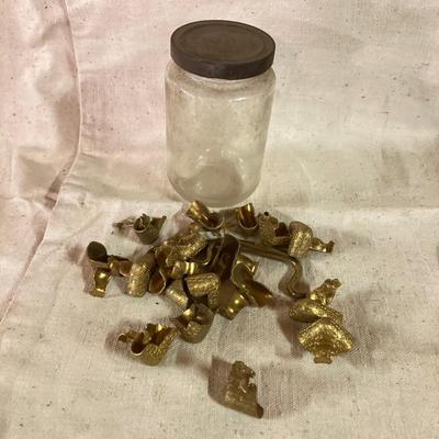 LOT 258: Vintagae Jewelry and Craft Finds - Charms, Gold Tone Corner Pieces, Pin / Tack Backs and More