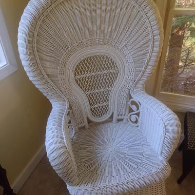 Vintage White Natural Wicker Throne Chair