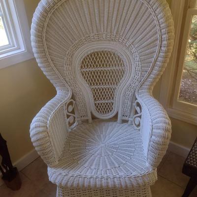 Vintage White Natural Wicker Throne Chair