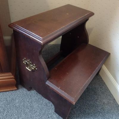 Mahogany Finish Bed Steps