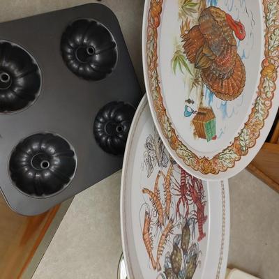 Sale Photo Thumbnail #93: You get everything in the pictures.  A great selection of all different kitchen items. Perfect for someone just starting out on their own.