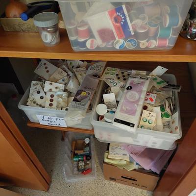 Sale Photo Thumbnail #105: A great lot of all types of sewing items