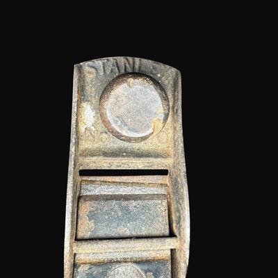 Sale Photo Thumbnail #270: Includes a Stanley #110, and two unbranded planes. Total of three pieces. Largest is 10". [CS]