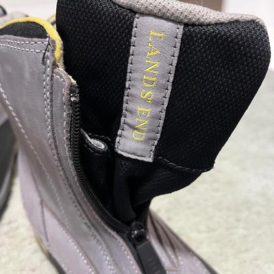 Women’s Ski Clothes and Boots (HC-BC)