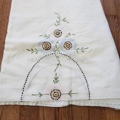 Vintage Linens & Napkins, Placemats & More (D-KD)