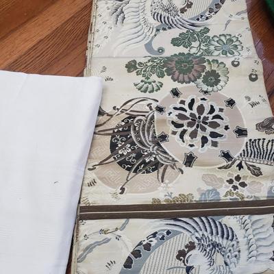 Vintage Linens & Napkins, Placemats & More (D-KD)