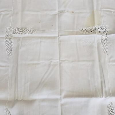 Vintage Linens & Napkins, Placemats & More (D-KD)