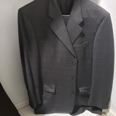 Men's Suit Coats & Pants-40"x30" (HC-KD)