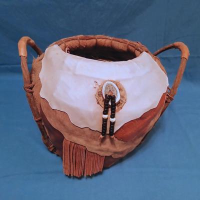 Sale Photo Thumbnail #22: approx. 13" diameter (16" wide including handles) x 12" H