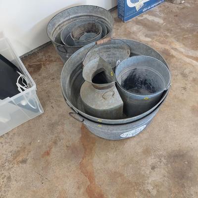 Sale Photo Thumbnail #127: A great lot of different sizes  buckets. The could be pot metal not aluminum. Can be used for so many things