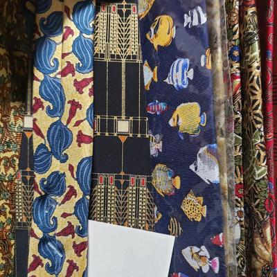 24 Museum Collection Ties and More (HC-KD)