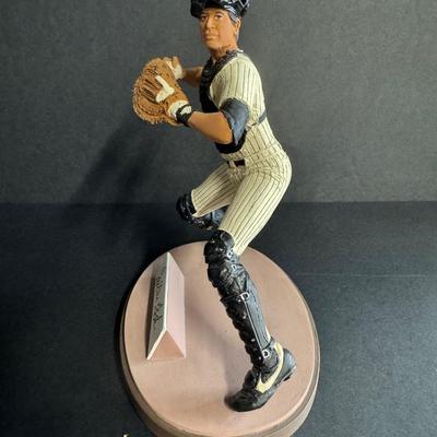 Carlton Fisk Autographed Figurine 521/1972