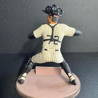 Carlton Fisk Autographed Figurine 521/1972