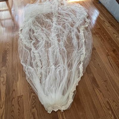 Vintage Satin and Lace Wedding Dress and Veil (HC-BC)
