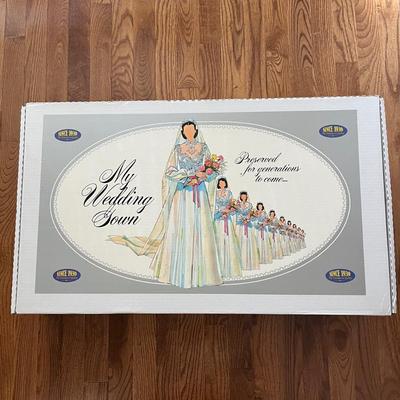 Vintage Satin and Lace Wedding Dress and Veil (HC-BC)