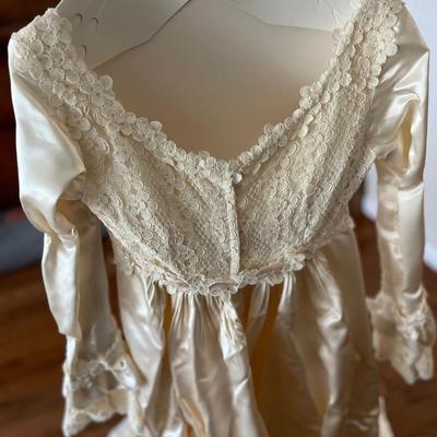 Vintage Satin and Lace Wedding Dress and Veil (HC-BC)